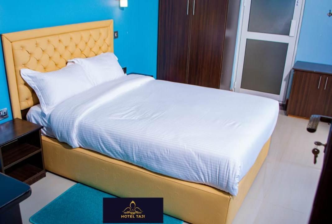 Hotel Taji Наньюки Экстерьер фото