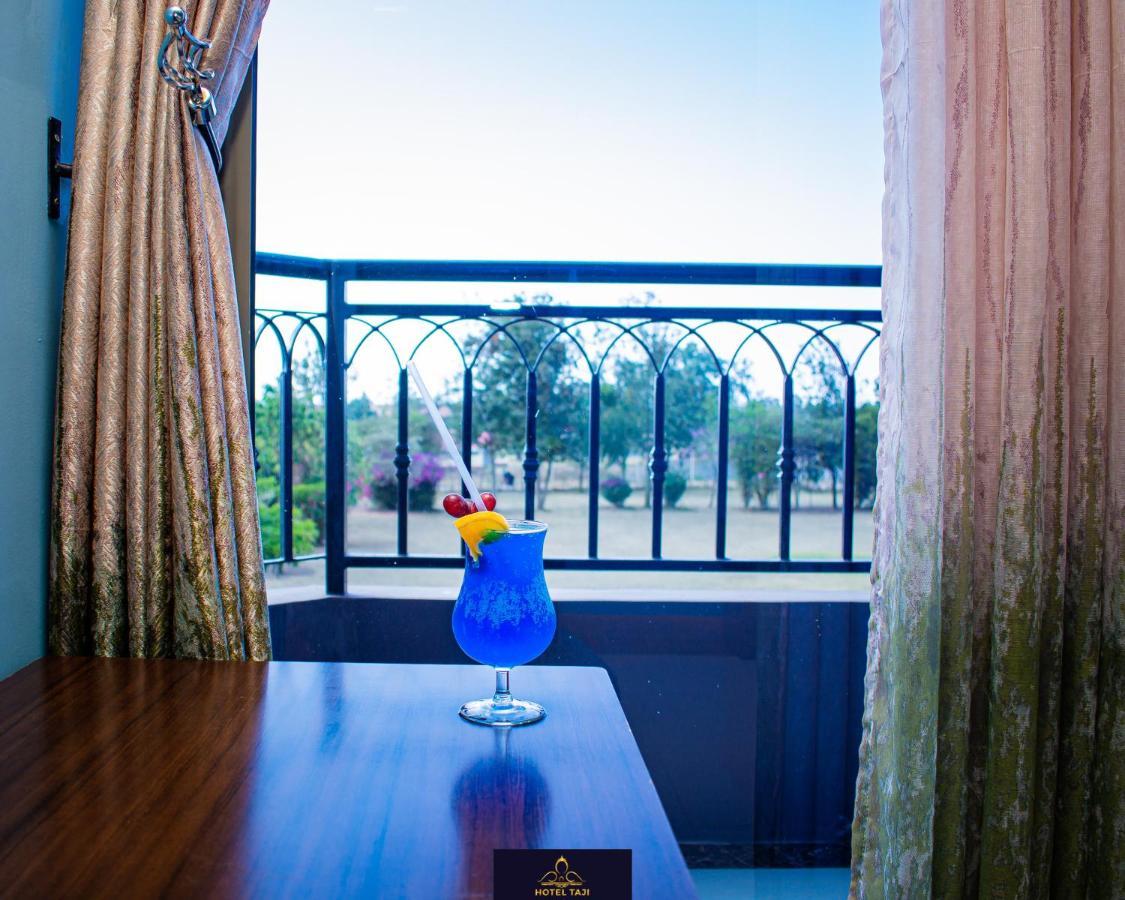Hotel Taji Наньюки Экстерьер фото