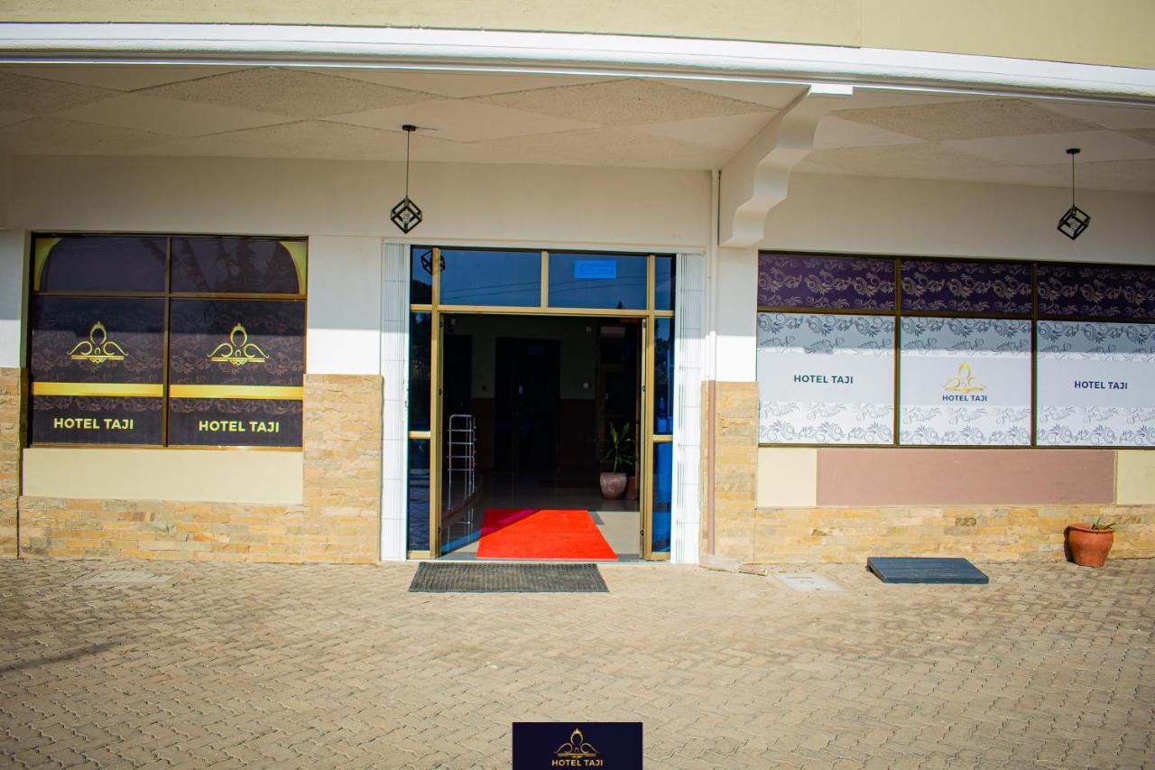 Hotel Taji Наньюки Экстерьер фото